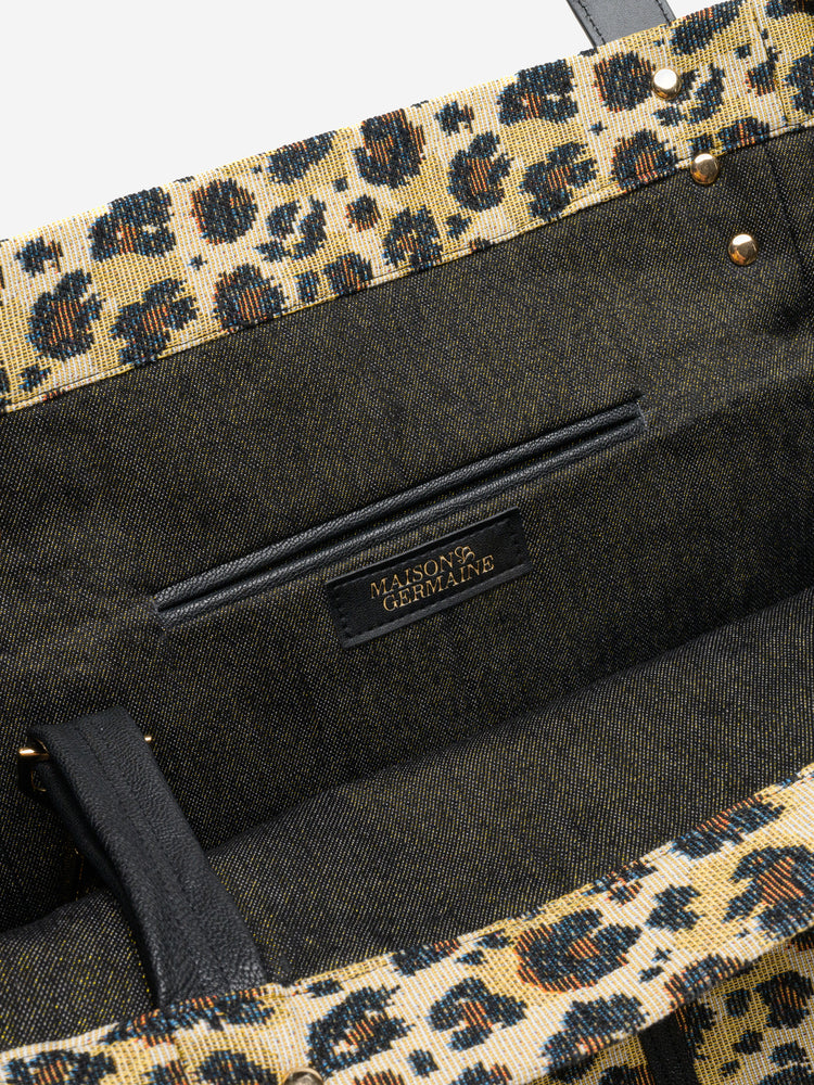 Nath Leo Tote Bag